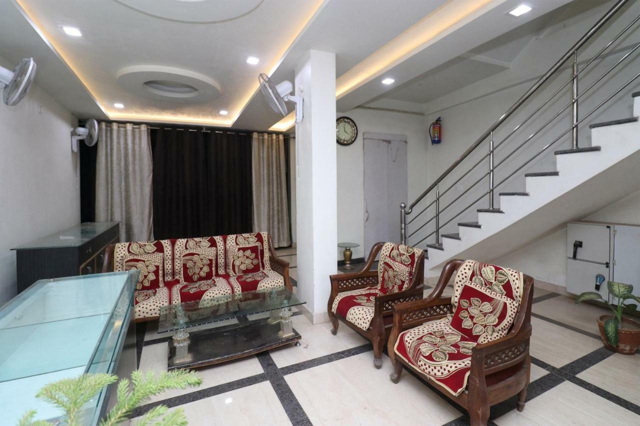 Oyo 30698 Hari Om Guest House Jādabpur Dış mekan fotoğraf